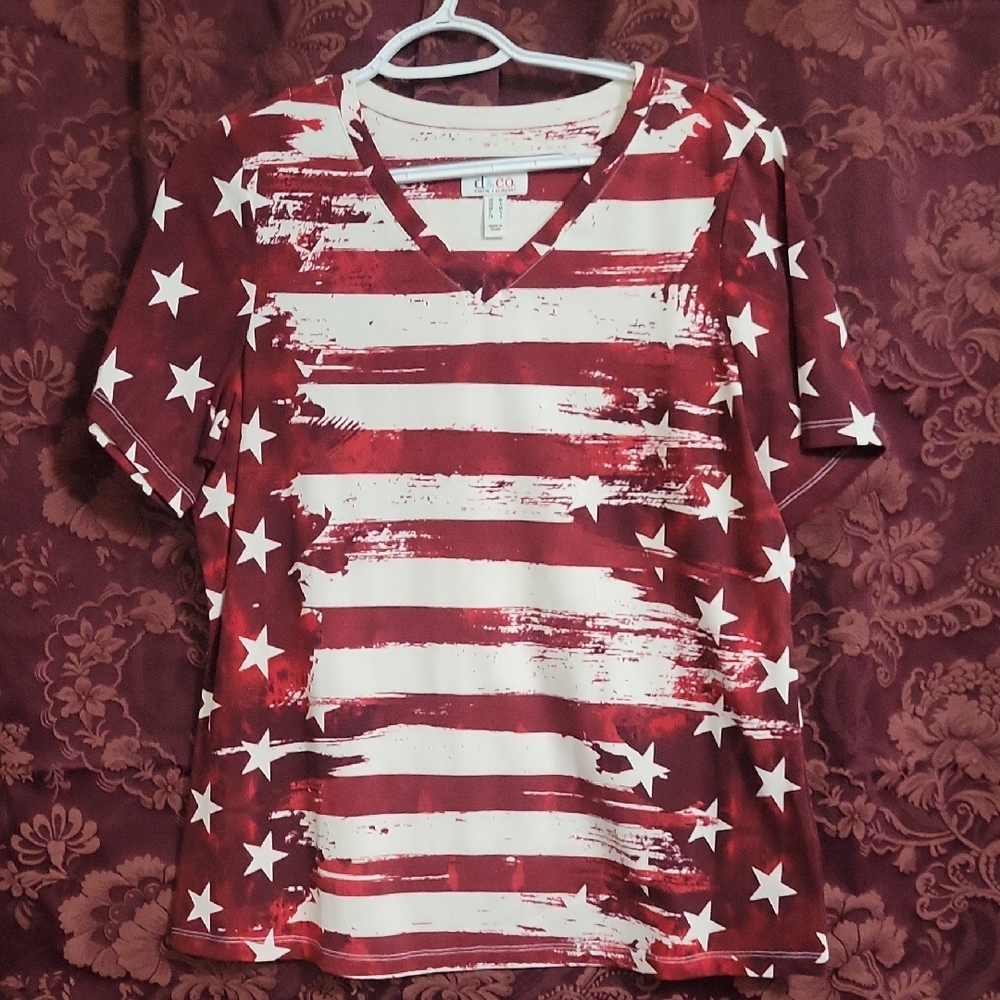 Red and White Star Striped V-Neck T-Shirt